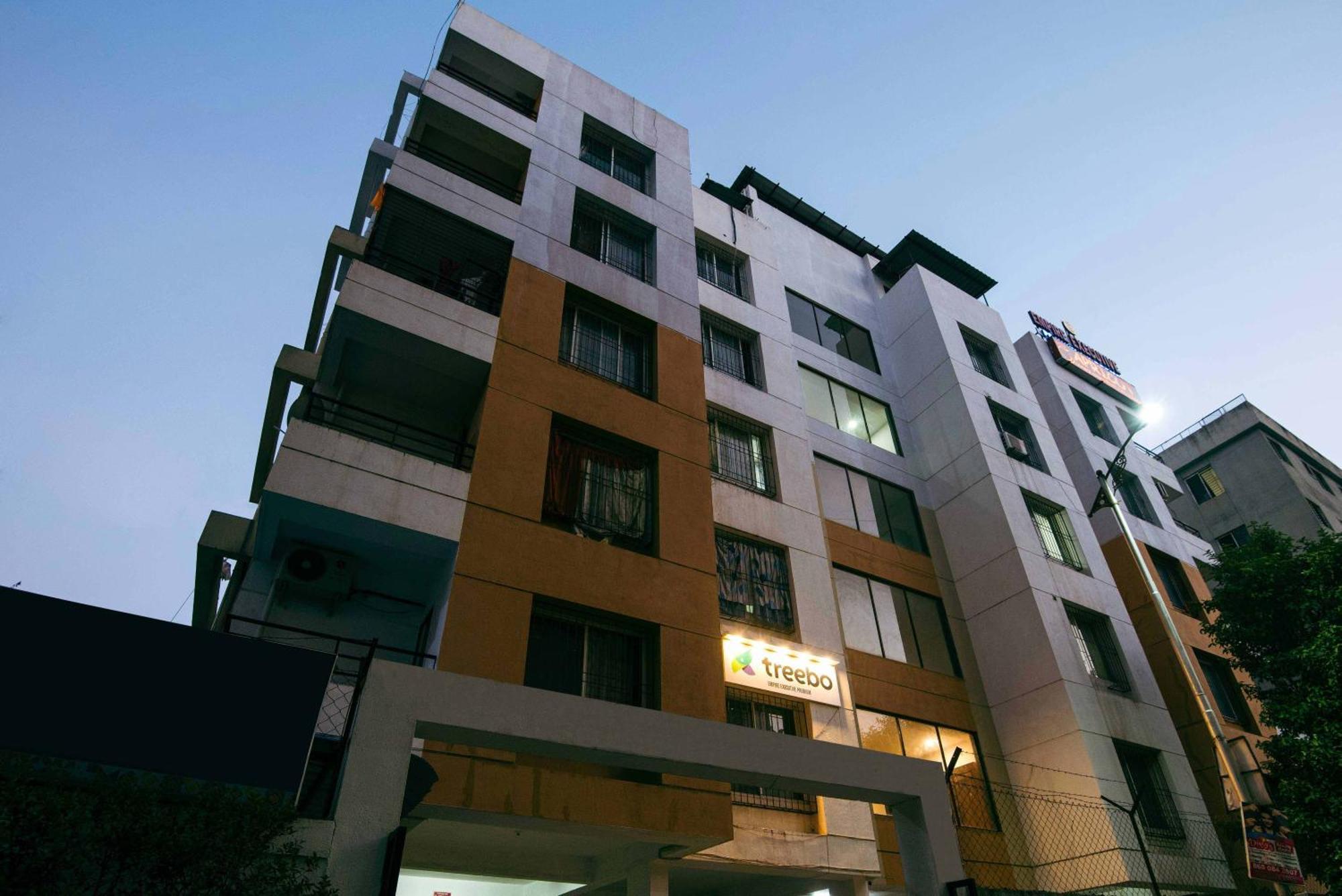 Hotel Treebo Empire Executive Premium, Hinjewadi Hinjawadi Zewnętrze zdjęcie