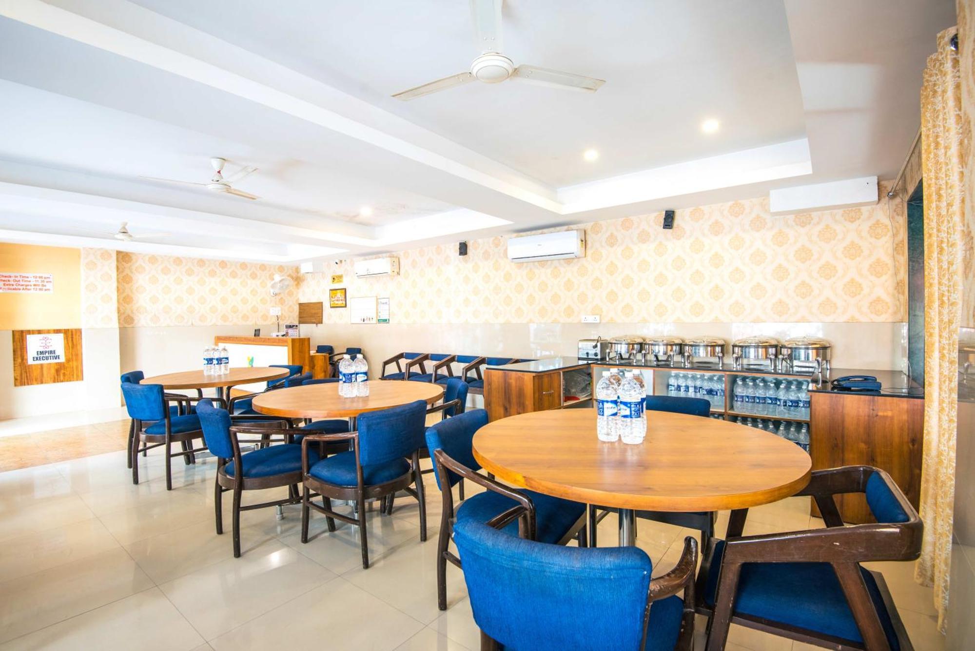 Hotel Treebo Empire Executive Premium, Hinjewadi Hinjawadi Zewnętrze zdjęcie