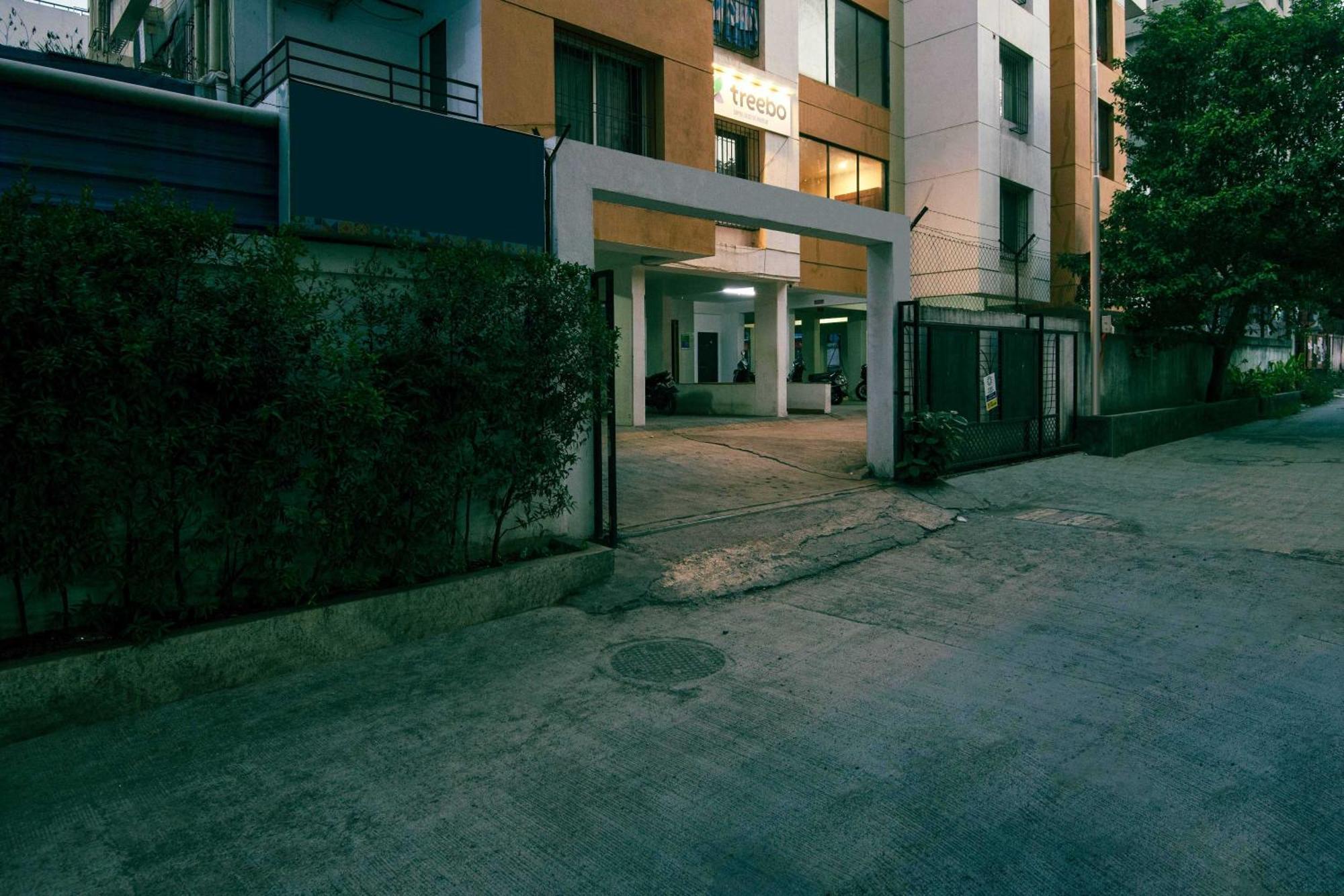 Hotel Treebo Empire Executive Premium, Hinjewadi Hinjawadi Zewnętrze zdjęcie